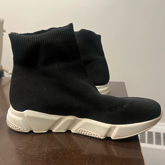 Wishbone sock shoe - Picture 3 of 6